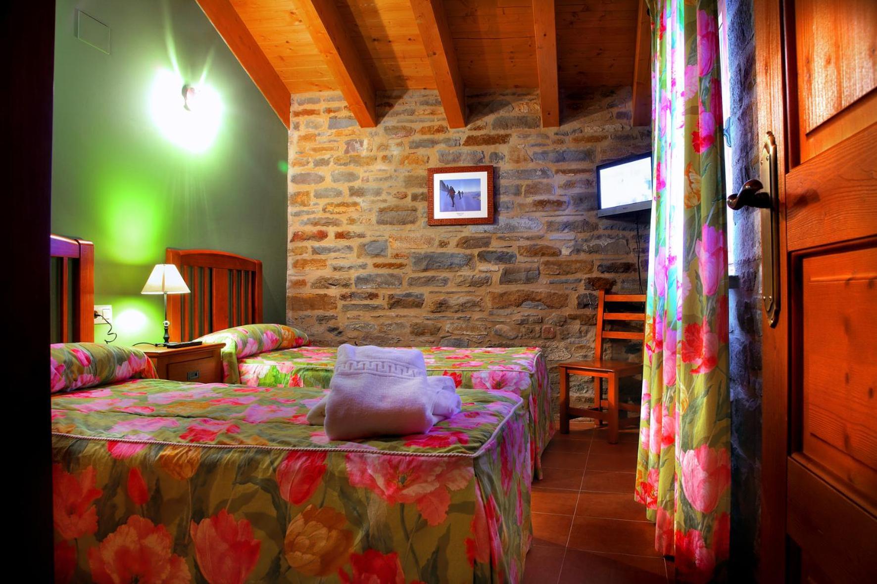 Casas Pirineo, Ainsa Apartment Стая снимка