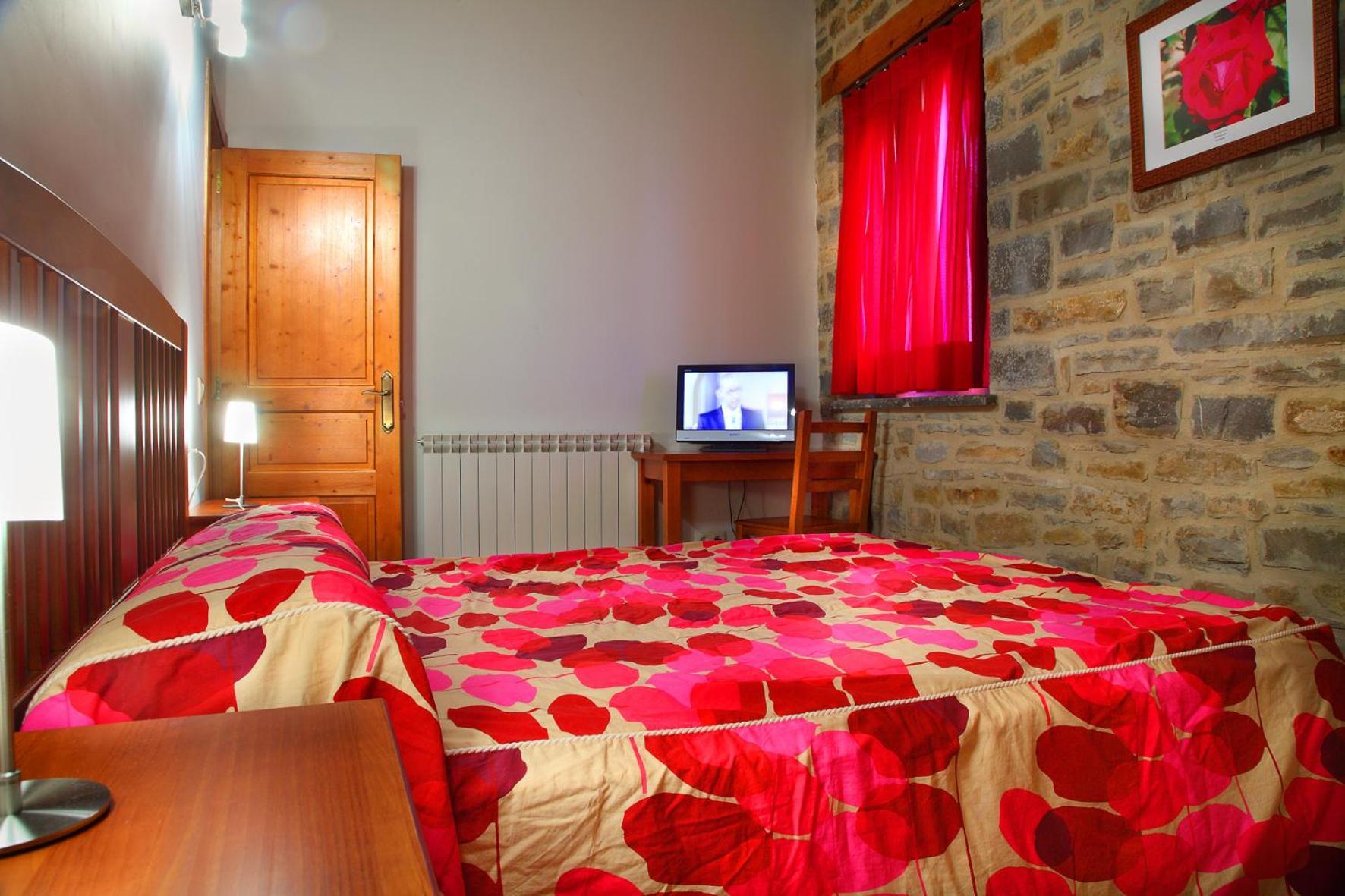 Casas Pirineo, Ainsa Apartment Стая снимка