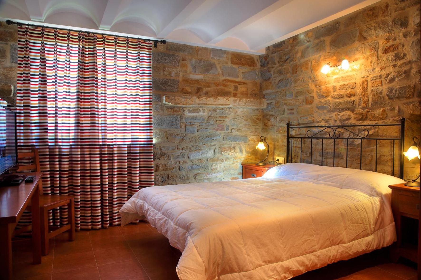 Casas Pirineo, Ainsa Apartment Стая снимка
