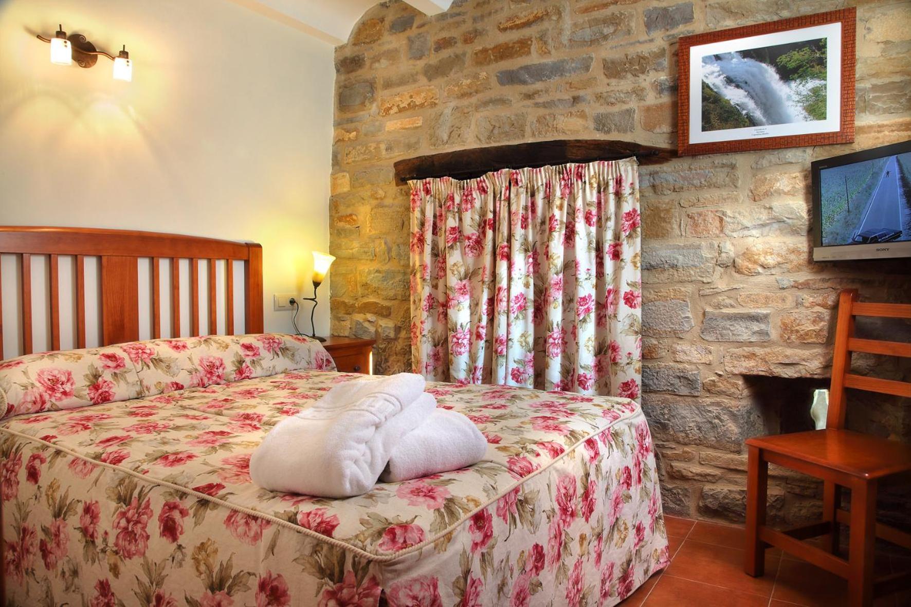 Casas Pirineo, Ainsa Apartment Стая снимка
